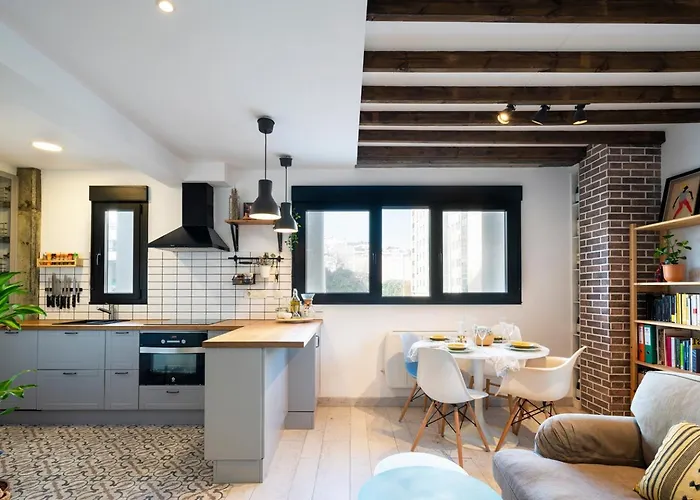 Duplex De Diseno Cerca De Riazor